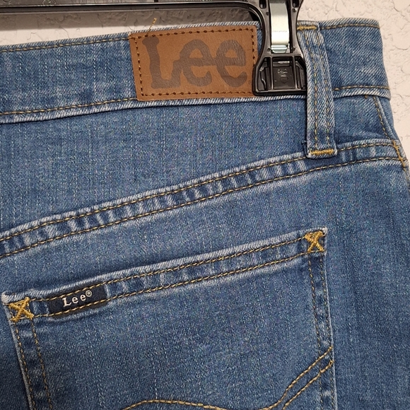 Lee Women’s Denim Skort Mini Straight Fit Jean Skirt - Picture 9 of 11